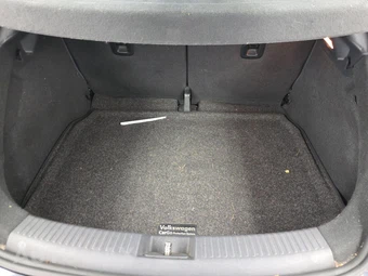 2018 Volkswagen Beetle S Hatchback - miniatura 16
