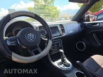 2018 Volkswagen Beetle SE Hatchback – miniatura 10