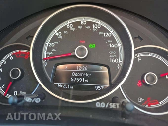 2018 Volkswagen Beetle SE Hatchback – miniatura 9