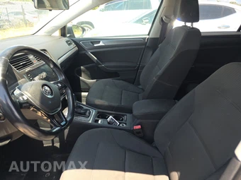 2018 Volkswagen e-Golf SE Hatchback - miniatura 7