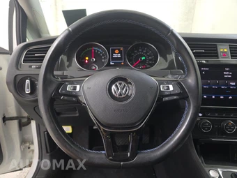 2018 Volkswagen e-Golf SE Hatchback - miniatura 10