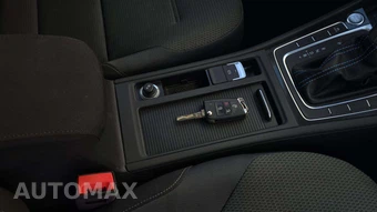 2018 Volkswagen e-Golf SE Hatchback - miniatura 22