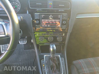 2018 Volkswagen Golf GTI S Hatchback - miniatura 11