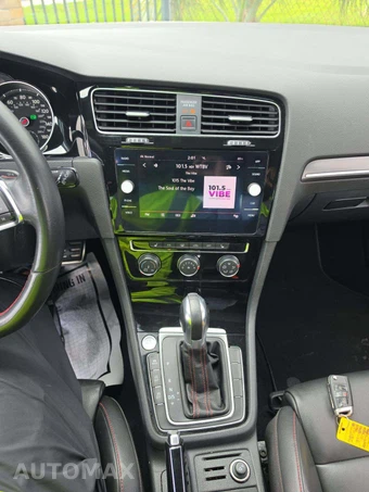 2018 Volkswagen Golf GTI SE Hatchback - miniatura 10