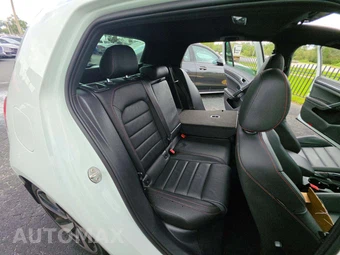 2018 Volkswagen Golf GTI SE Hatchback - miniatura 15