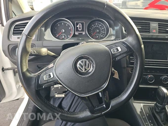 2018 Volkswagen Golf S Hatchback – miniatura 10