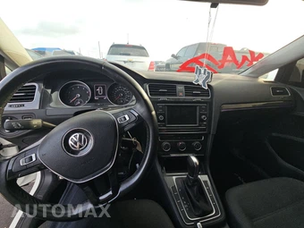 2018 Volkswagen Golf S Hatchback – miniatura 11