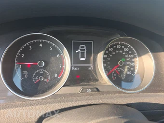 2018 Volkswagen Golf SE Hatchback – miniatura 12