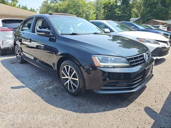 2018 Volkswagen Jetta SE - miniatura 4