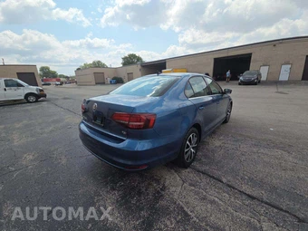 2018 Volkswagen Jetta SE – miniatura 3