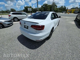 2018 Volkswagen Jetta Sport - miniatura 3