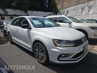2018 Volkswagen Jetta Wolfsburg Edition – miniatura 4