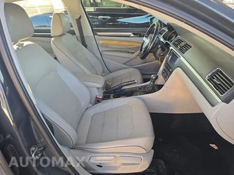 2018 Volkswagen Passat 2.0T R-Line - miniatura 8