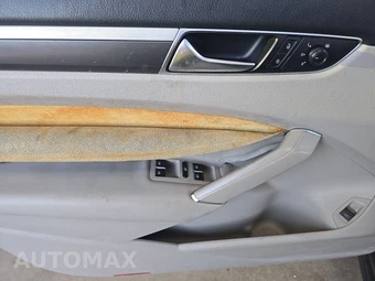 2018 Volkswagen Passat 2.0T R-Line - miniatura 9