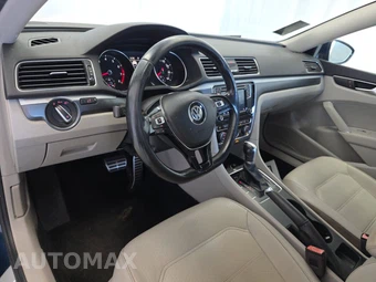 2018 Volkswagen Passat 2.0T R-Line - miniatura 11