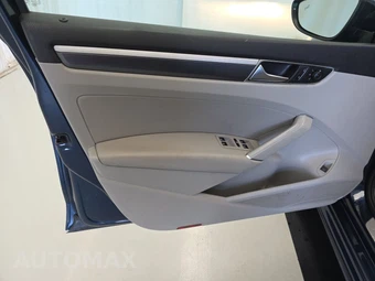 2018 Volkswagen Passat 2.0T R-Line - miniatura 9