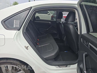 2018 Volkswagen Passat 2.0T R-Line - miniatura 13