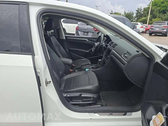2018 Volkswagen Passat 2.0T R-Line - miniatura 15