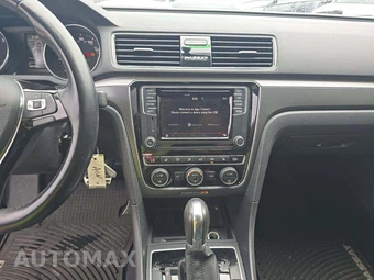 2018 Volkswagen Passat 2.0T R-Line - miniatura 7
