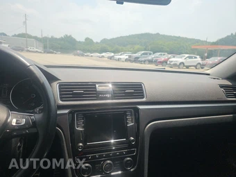 2018 Volkswagen Passat 2.0T R-Line - miniatura 11