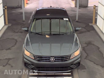 2018 Volkswagen Passat 2.0T R-Line - miniatura 2