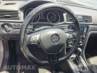 2018 Volkswagen Passat 2.0T R-Line - miniatura 10