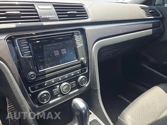 2018 Volkswagen Passat 2.0T R-Line - miniatura 11