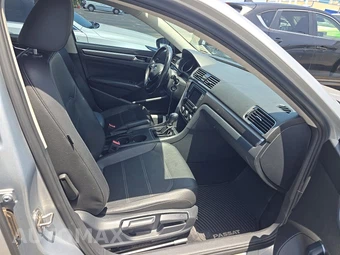 2018 Volkswagen Passat 2.0T R-Line - miniatura 8