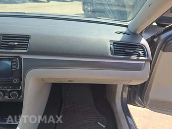 2018 Volkswagen Passat 2.0T R-Line – miniatura 16