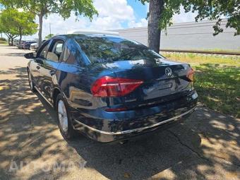 2018 Volkswagen Passat 2.0T S - miniatura 2