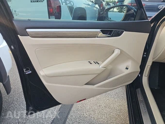 2018 Volkswagen Passat 2.0T SE - miniatura 9