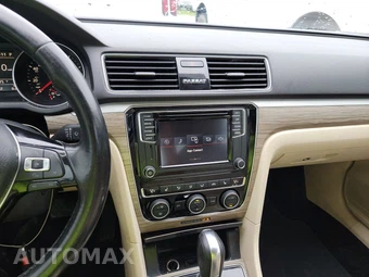 2018 Volkswagen Passat 2.0T SE – miniatura 11