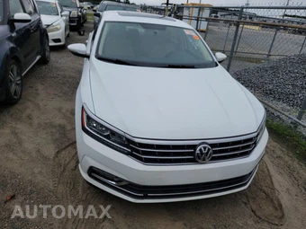 2018 Volkswagen Passat 2.0T SE – miniatura 2