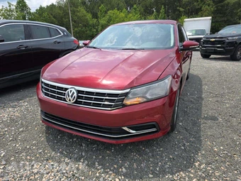2018 Volkswagen Passat 2.0T SE