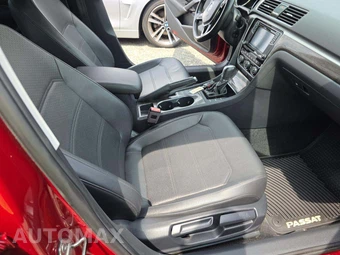 2018 Volkswagen Passat 2.0T SE – miniatura 18