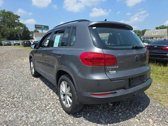 2018 Volkswagen Tiguan Limited - miniatura 2