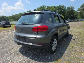 2018 Volkswagen Tiguan Limited - miniatura 3