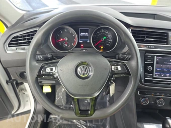 2018 Volkswagen Tiguan S – miniatura 10