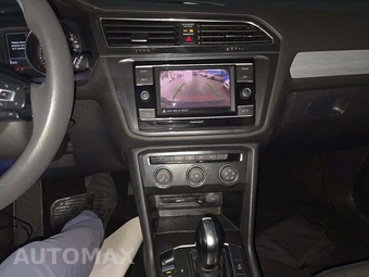 2018 Volkswagen Tiguan S – miniatura 10