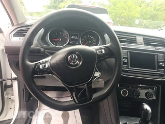 2018 Volkswagen Tiguan S - miniatura 10