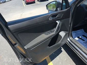 2018 Volkswagen Tiguan S - miniatura 9