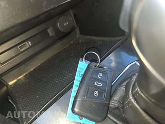 2018 Volkswagen Tiguan S – miniatura 4