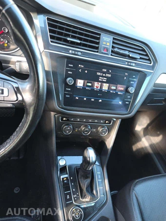 2018 Volkswagen Tiguan SE – miniatura 10