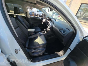 2018 Volkswagen Tiguan SE – miniatura 18