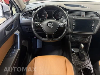 2018 Volkswagen Tiguan SE - miniatura 16