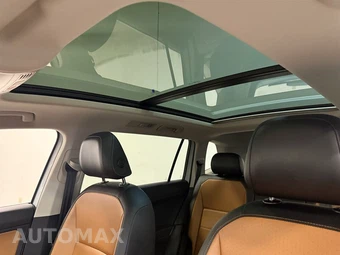2018 Volkswagen Tiguan SE - miniatura 28