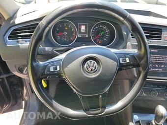 2018 Volkswagen Tiguan SE – miniatura 10