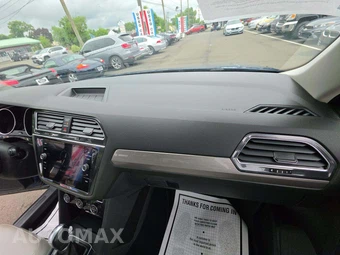 2018 Volkswagen Tiguan SE – miniatura 16