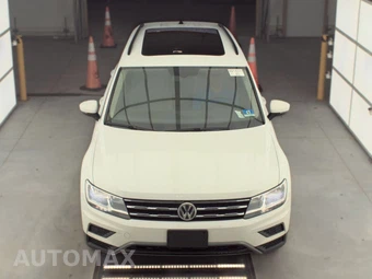 2018 Volkswagen Tiguan SE - miniatura 2