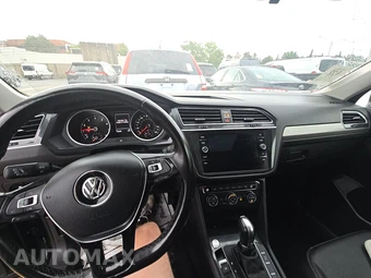 2018 Volkswagen Tiguan SE – miniatura 16